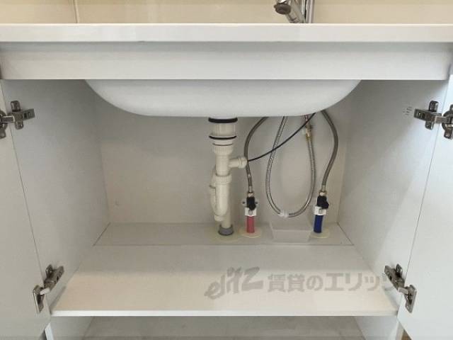 洗面所　下部収納