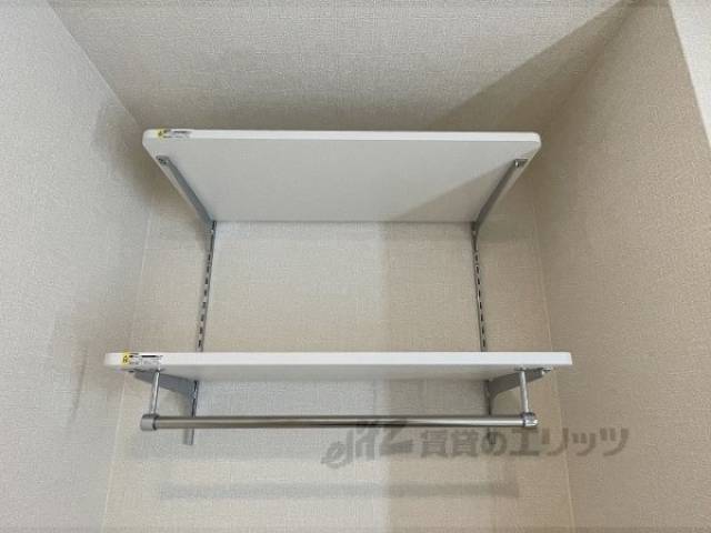 洗濯機置場　上部物置
