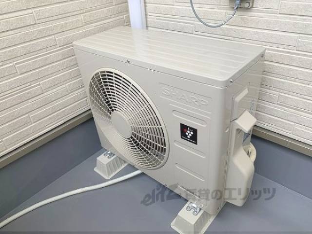 エアコン　室外機