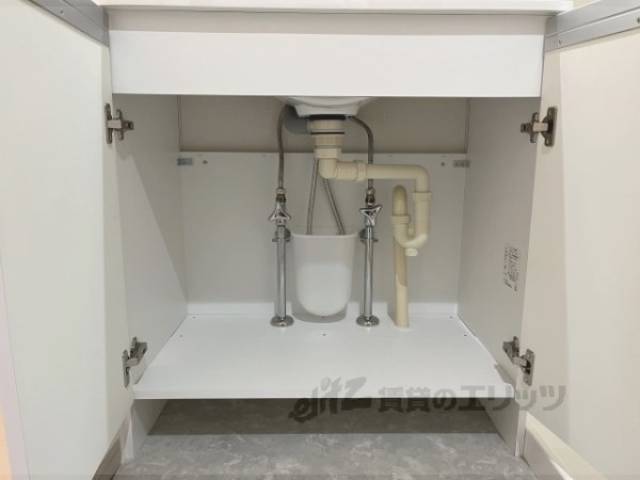 洗面所　収納下部