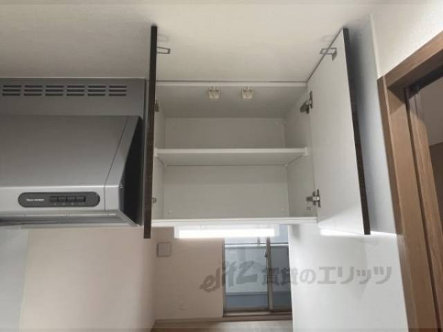 キッチン　収納上部