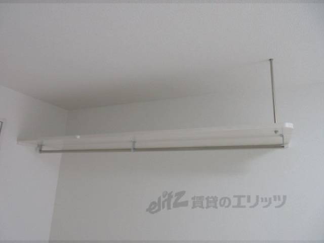 洋室　収納