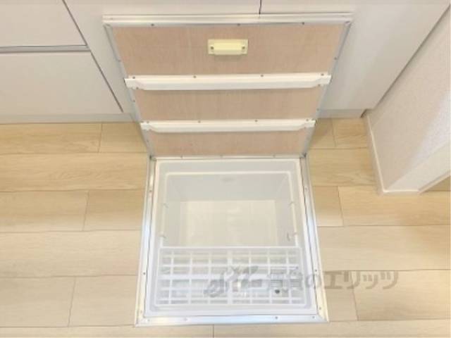 キッチン　床下収納