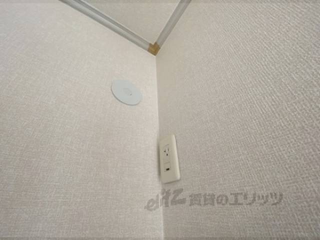 エアコン　エアコン置き場