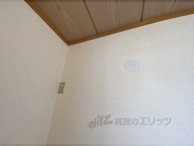 エアコン　エアコン置き場