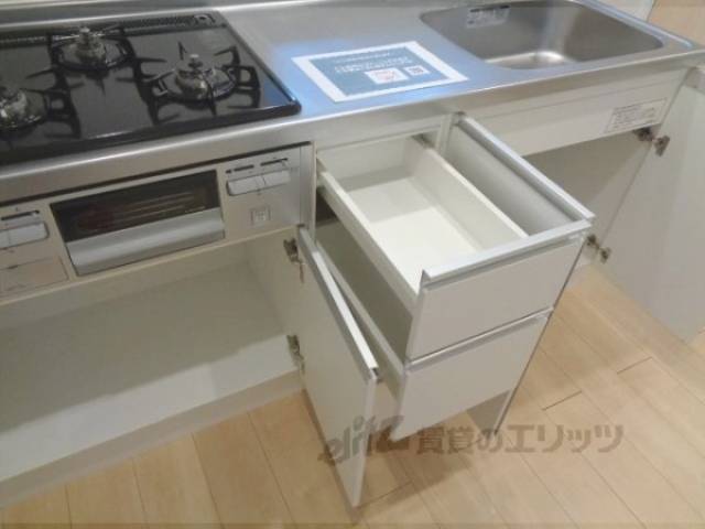 キッチン　収納