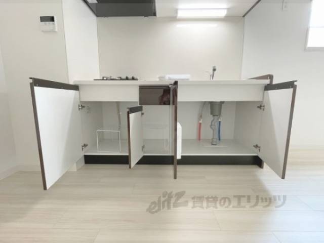 キッチン　下部収納