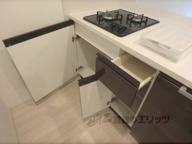 キッチン　下部収納