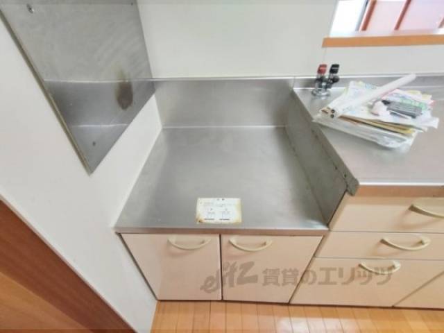 キッチン　コンロ置場
