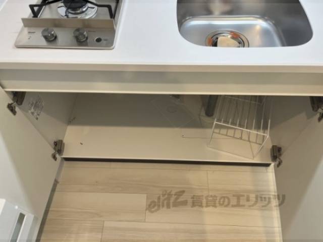 収納　キッチン下収納
