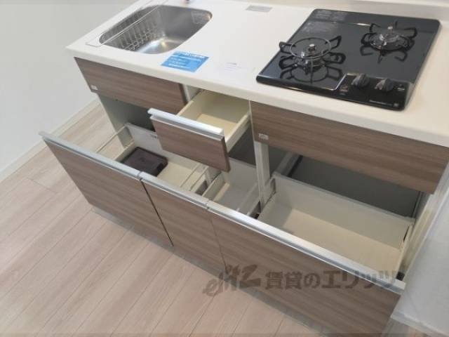 キッチン　収納下部