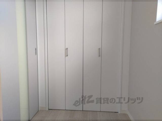 収納　洋室クローゼット