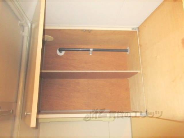 収納　洗濯機置場上