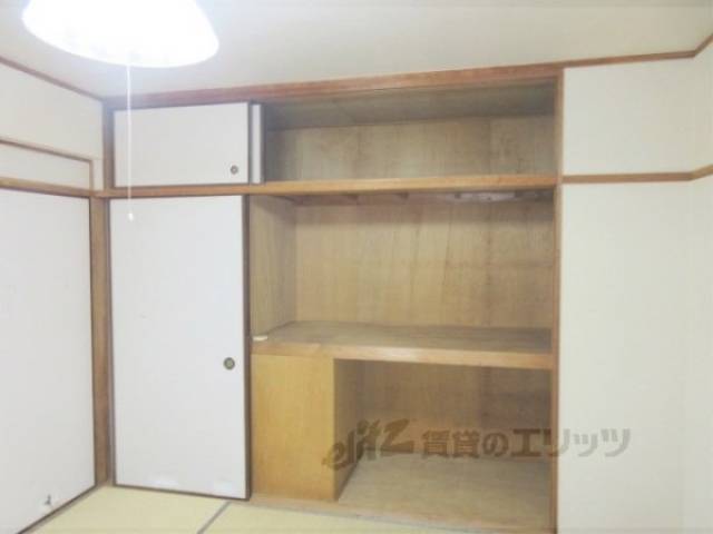 収納　押し入れ