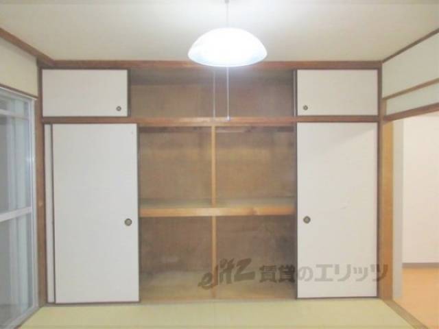 収納　押し入れ