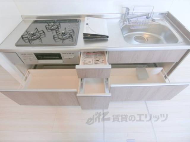 キッチン　収納
