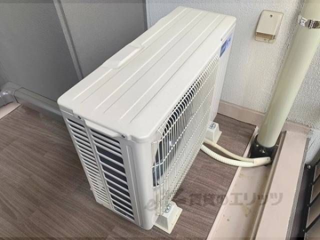 エアコン　室外機