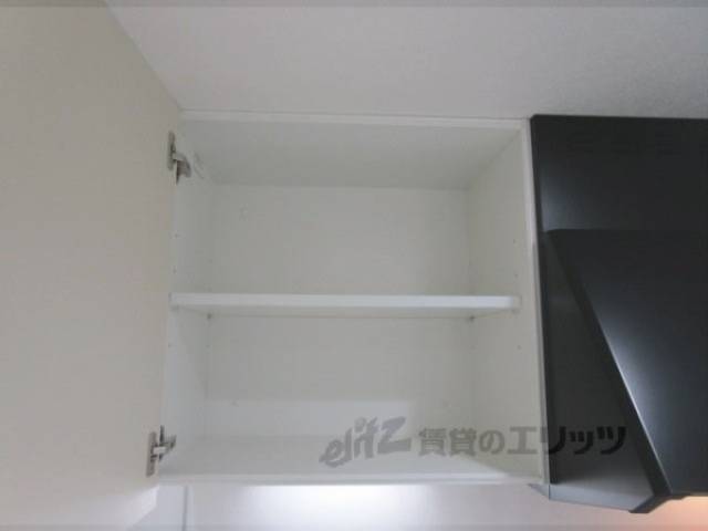 キッチン　上部収納