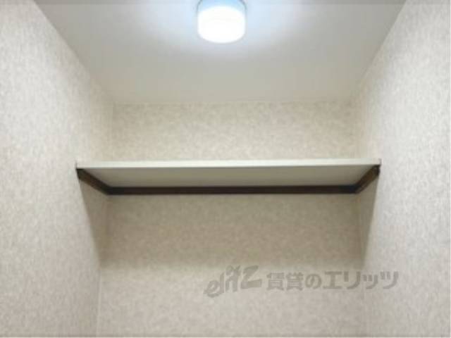 収納　トイレ上収納