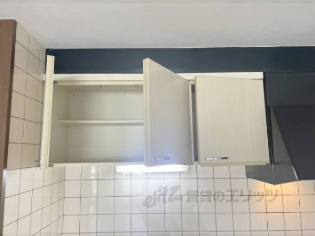 キッチン　上部収納