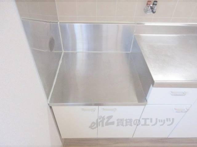 キッチン　コンロ置き場