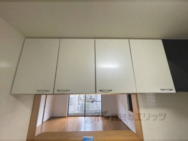 キッチン　上部収納