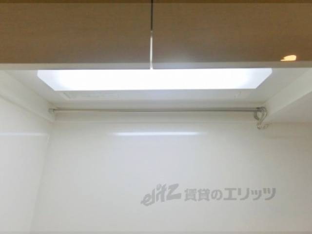 キッチン　上部収納