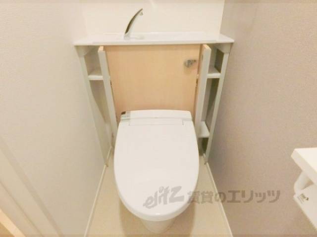 トイレ　下部収納