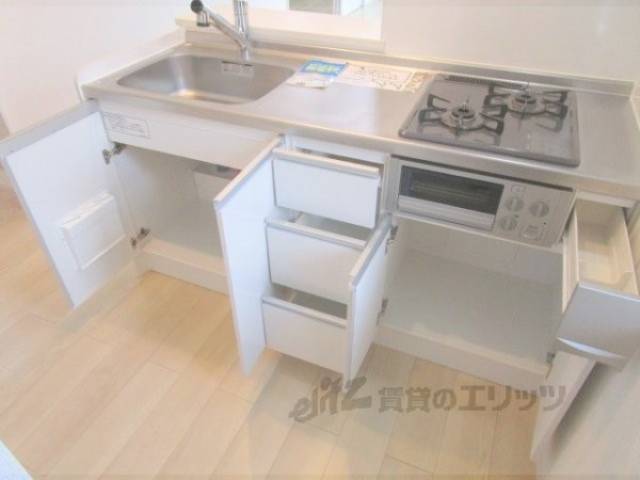 キッチン　下部収納