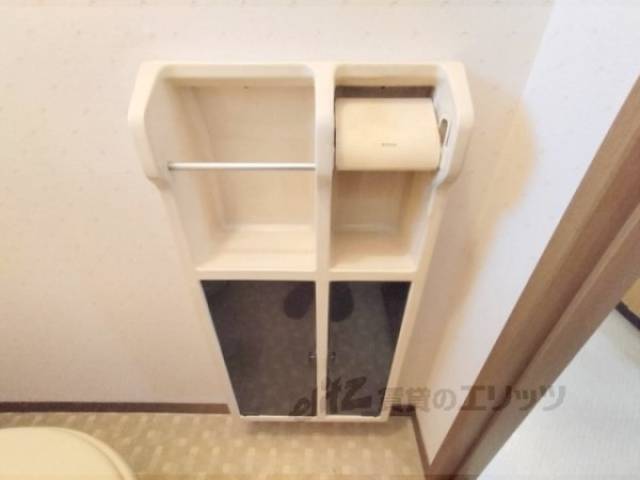 トイレ　棚