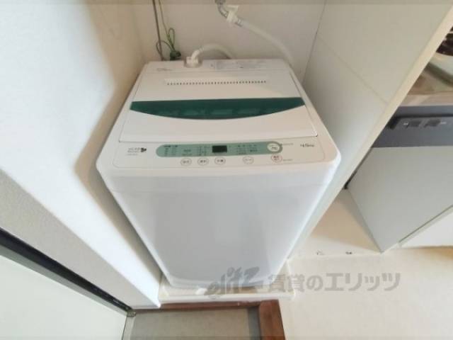 洗濯機置場　洗濯機