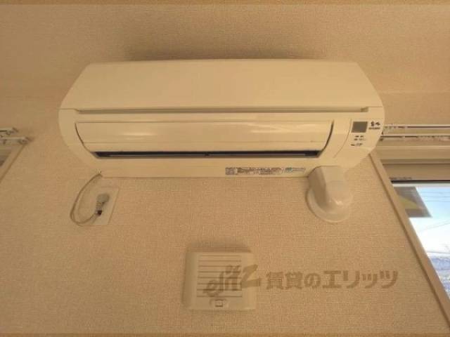 エアコン　リビング