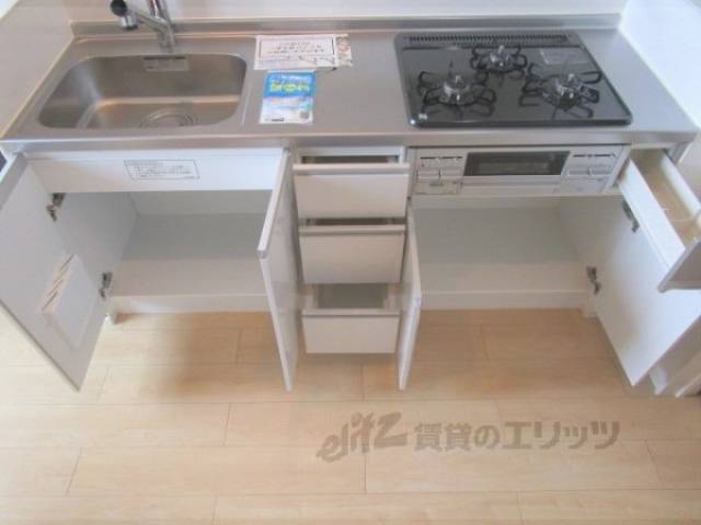 キッチン　下部収納