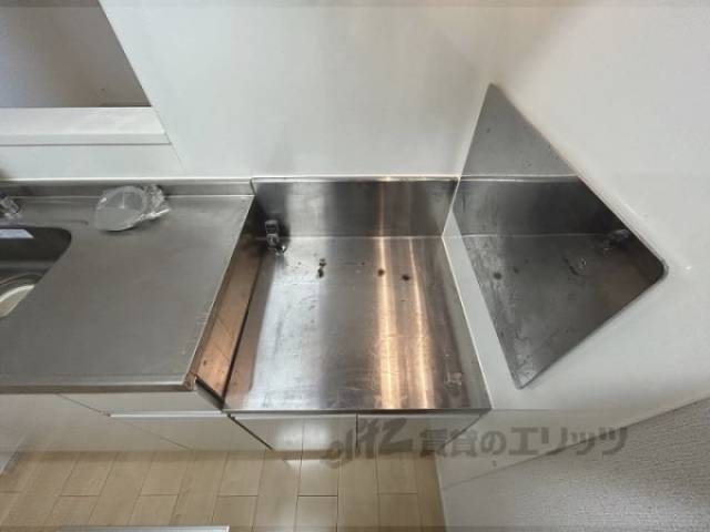 キッチン　コンロ置き場