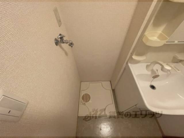 洗濯機置場　階段