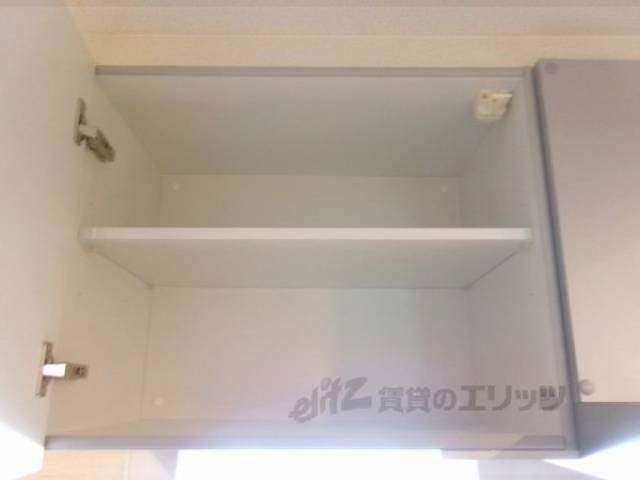 キッチン　上部収納
