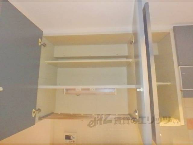 キッチン　収納上部