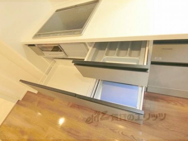 キッチン　下部収納