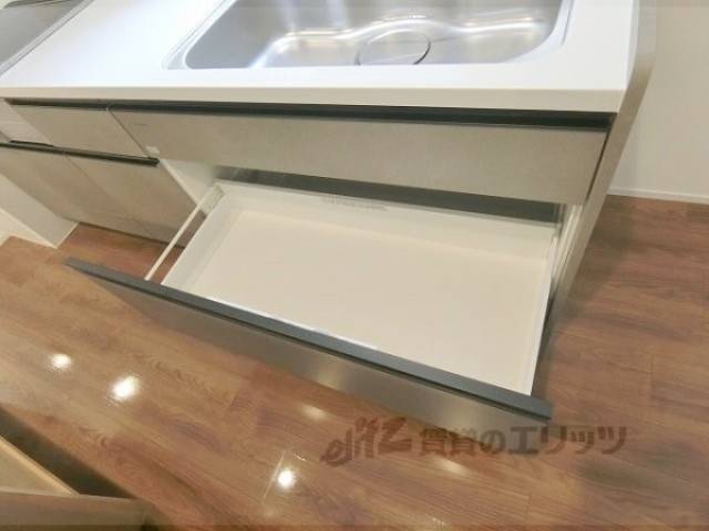 キッチン　下部収納