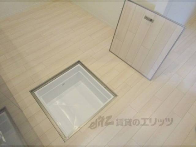 収納　床下収納