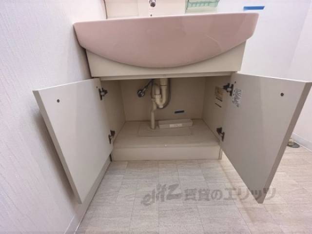 洗面所　収納