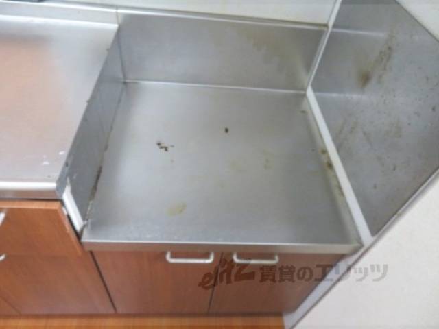 冷蔵庫置場　コンロ置き場