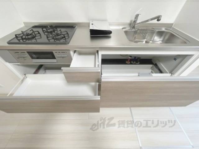 キッチン　キッチン下収納