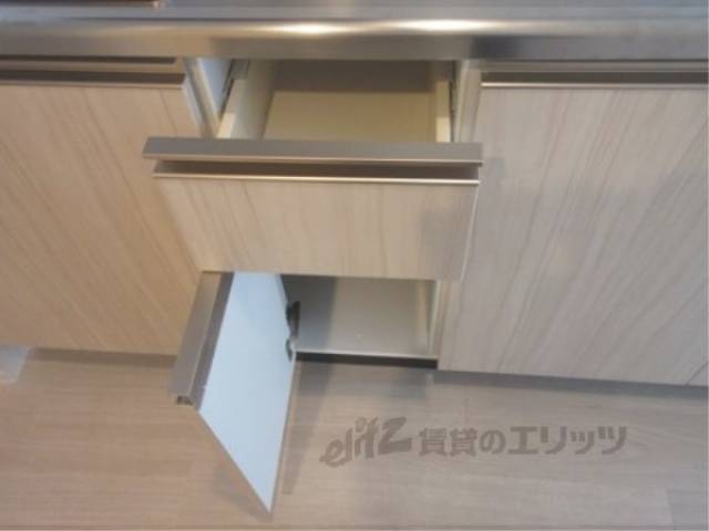 キッチン　収納