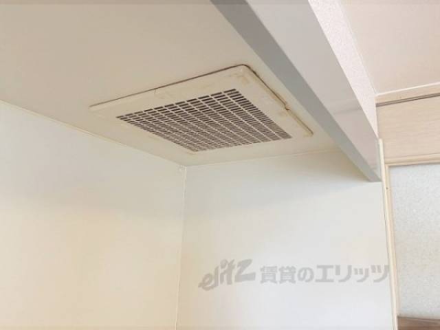 キッチン　換気扇