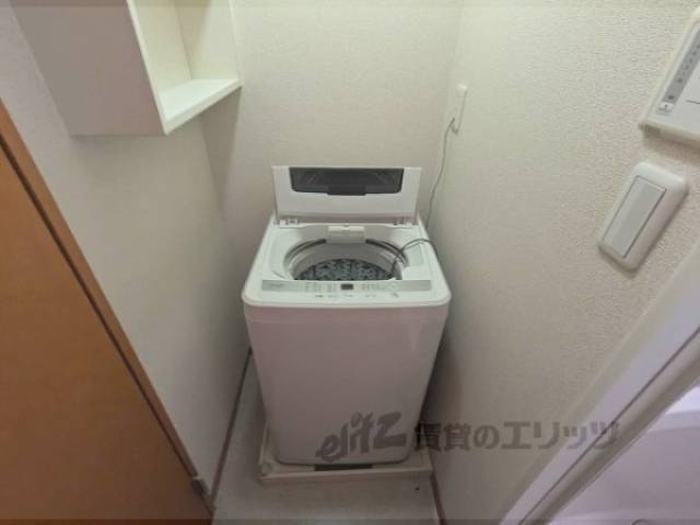 洗濯機置場　洗濯機