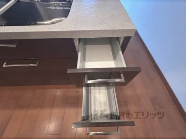 キッチン　下部収納
