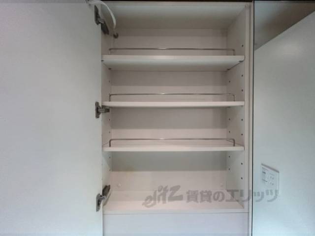 洗面所　上部収納