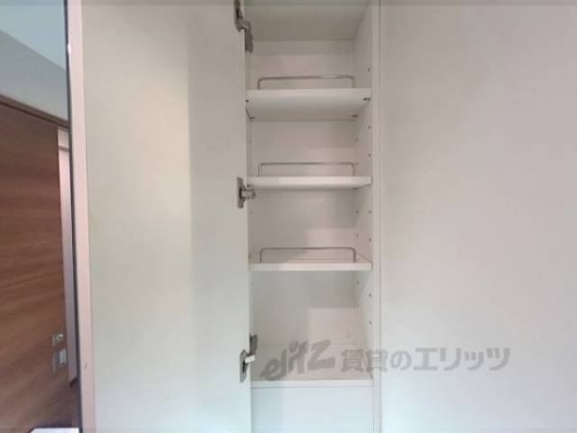 洗面所　上部収納