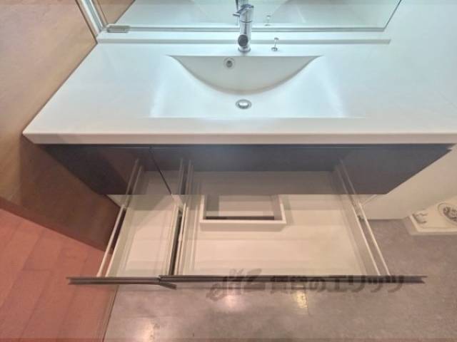 洗面所　下部収納